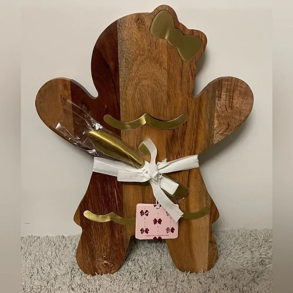 Entertainer Hello Kitty Gingerbread Designed Cheese Board w/Spreader Set (NWT)